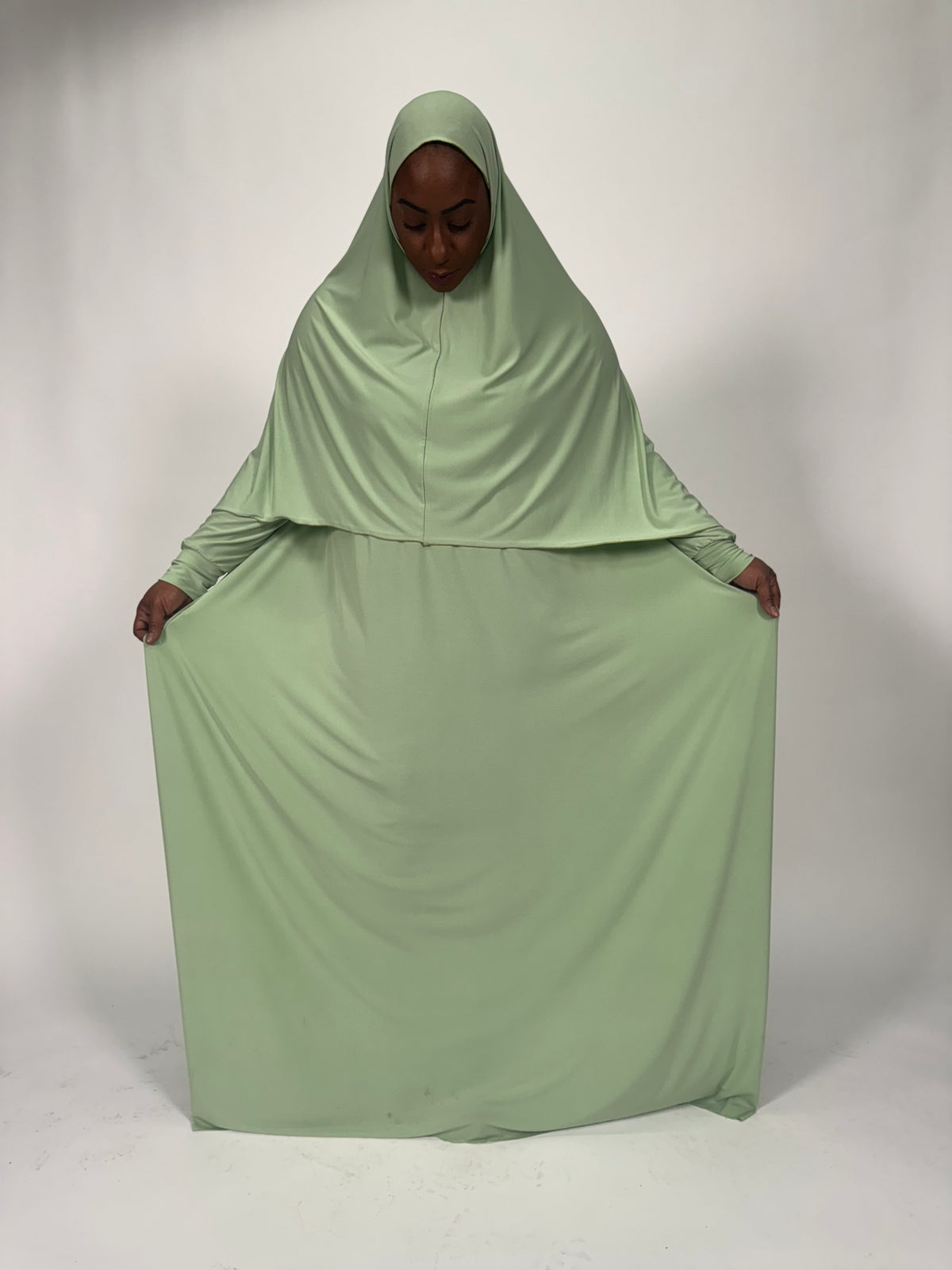 TAYO ALINE WITH MATCH KHIMAR