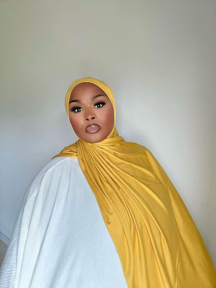 yellow jersey hijab